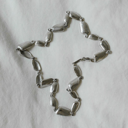 SHELL CHOKER