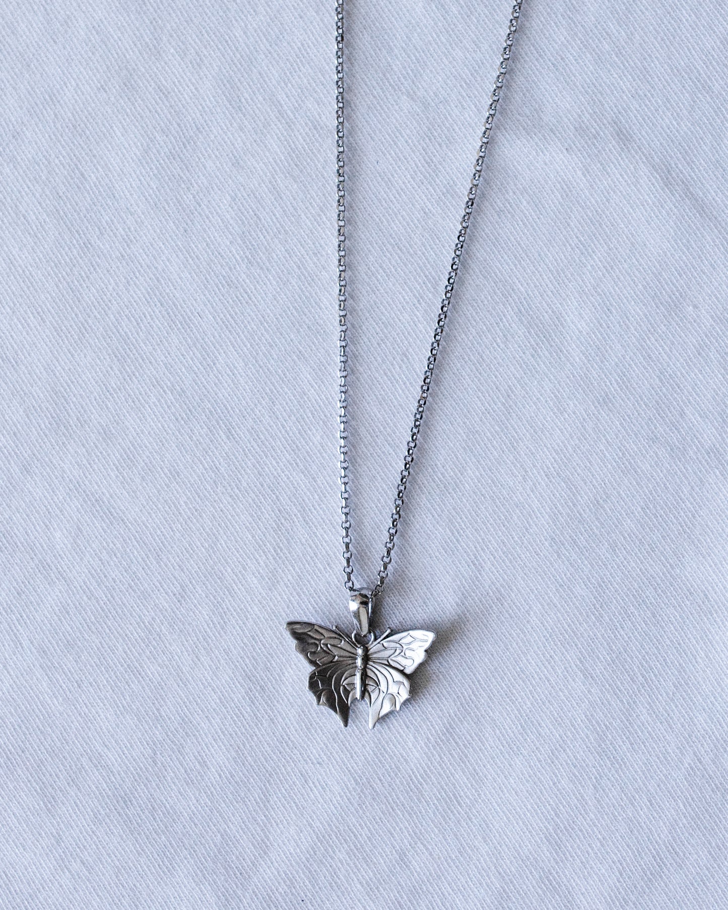 THE BUTTERFLY NECKLACE