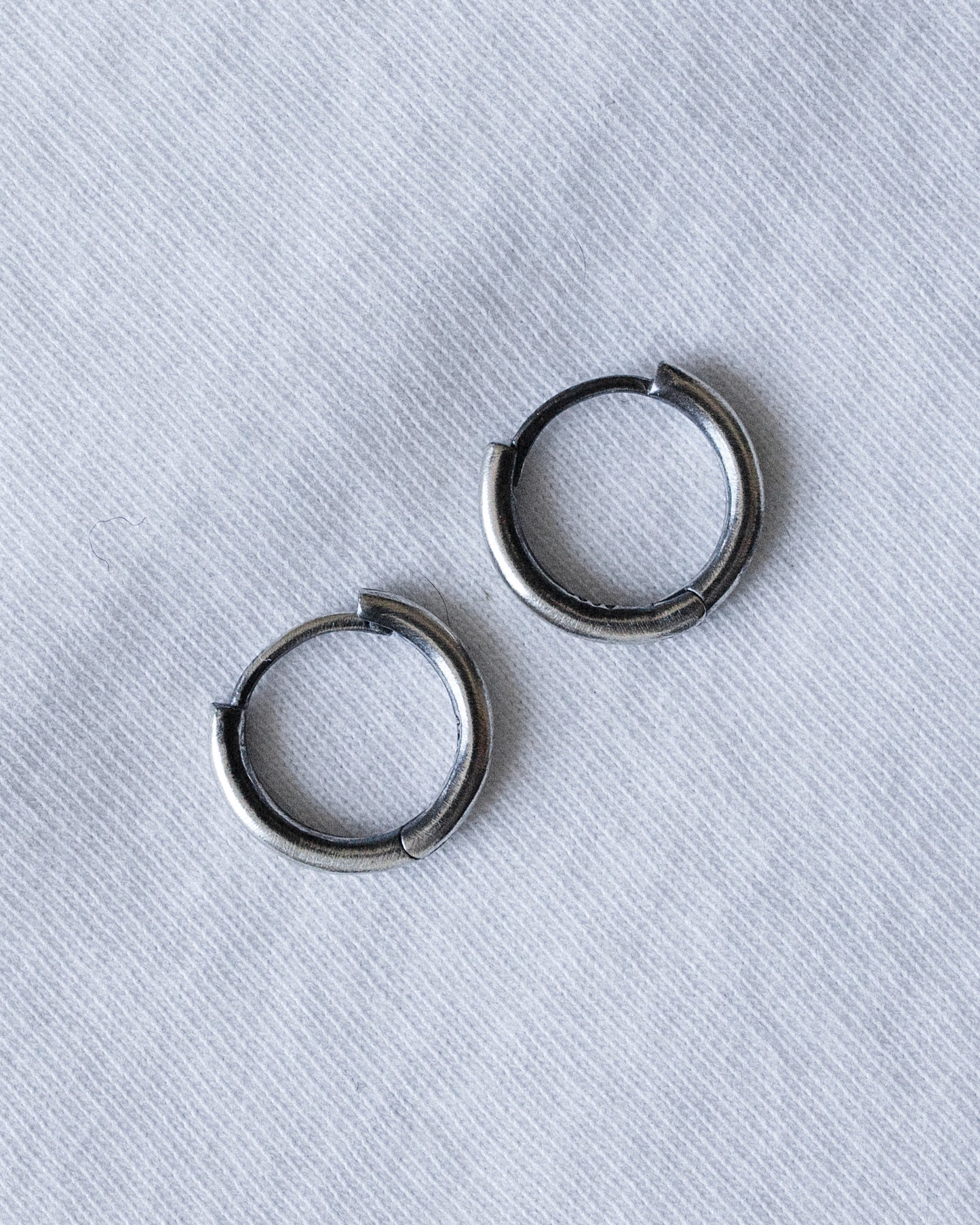 THE PERFECT HOOP EARRINGS